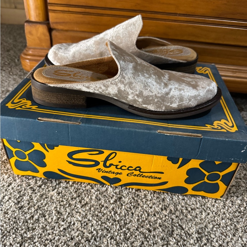 Sbicca Vintage Collection Velvet Loafers